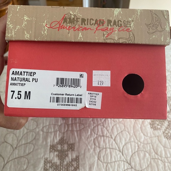 American Rag flat sandals. Size 7 1/2 - Picture 5 of 5